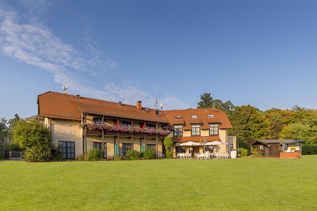 Krone Am Park - Gaestehaus Des Hotel Krone Alzenau in Unterfranken Exterior photo